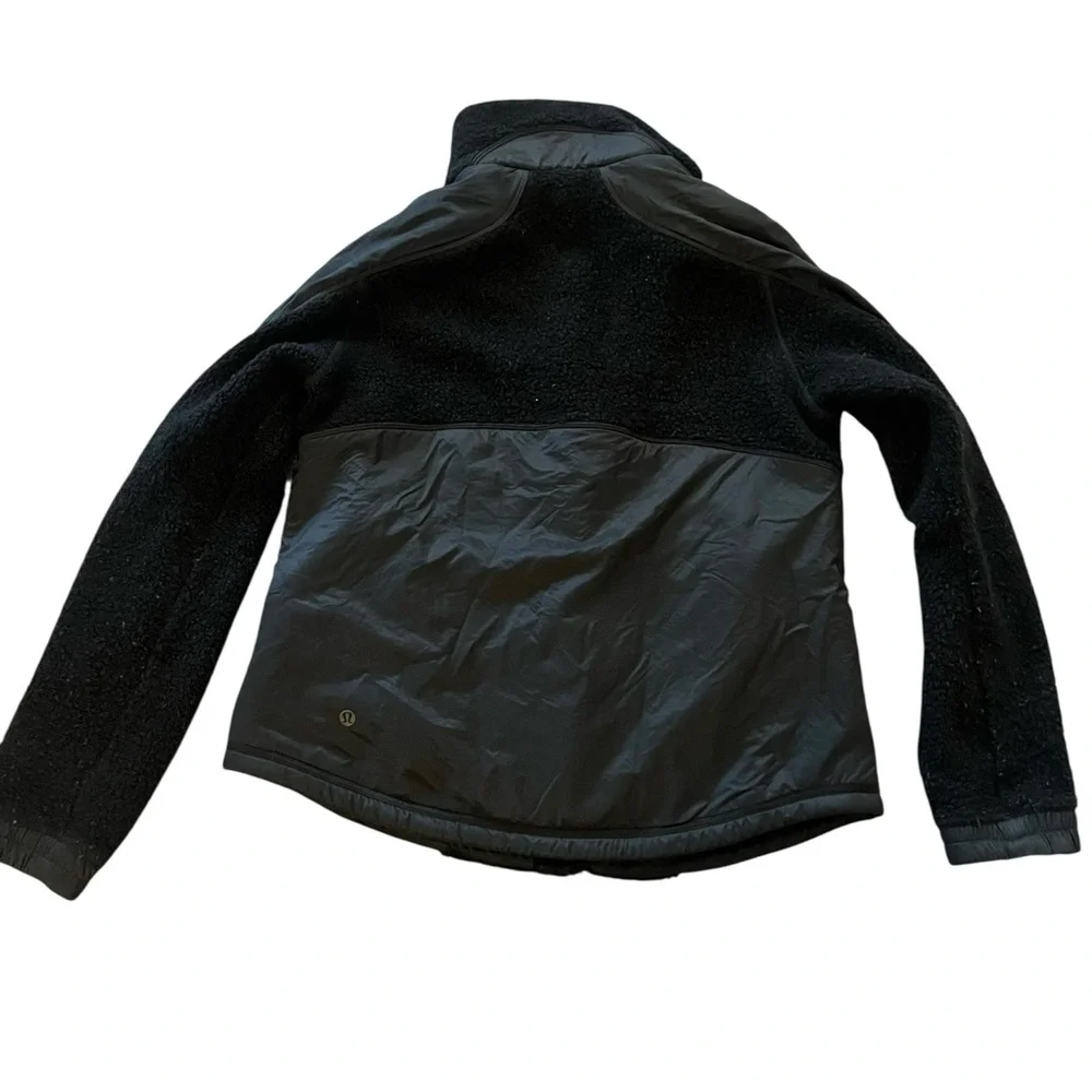 Lululemon Womens 4 Black Sherpa Button Up‎ Jacket